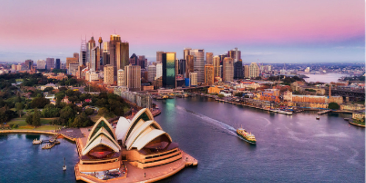 SmartBeee Guiding International Students Toward a Successful Study Journey in the UK