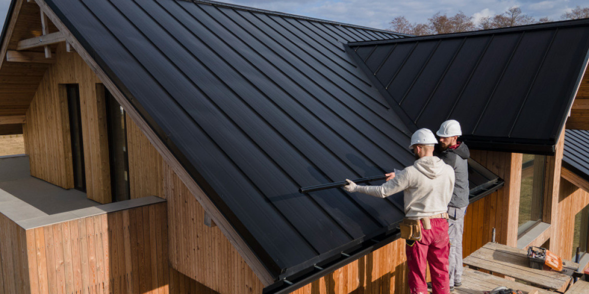 Understanding the Work of Roofing Contractors in Bellingham