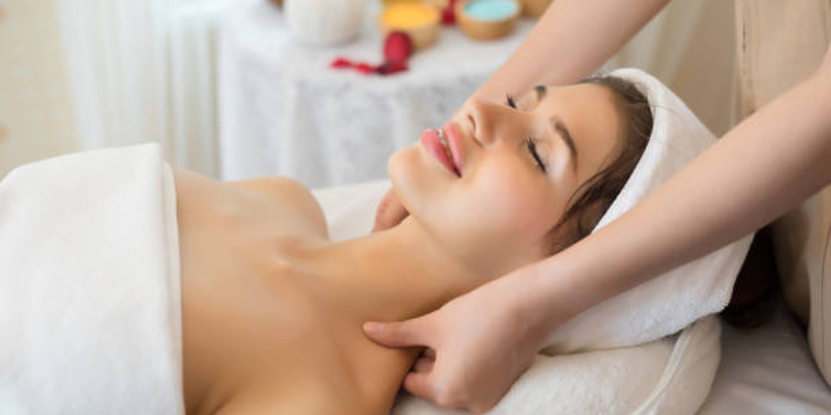 Lymphatic Drainage Massage for Improved Lymph Circulation