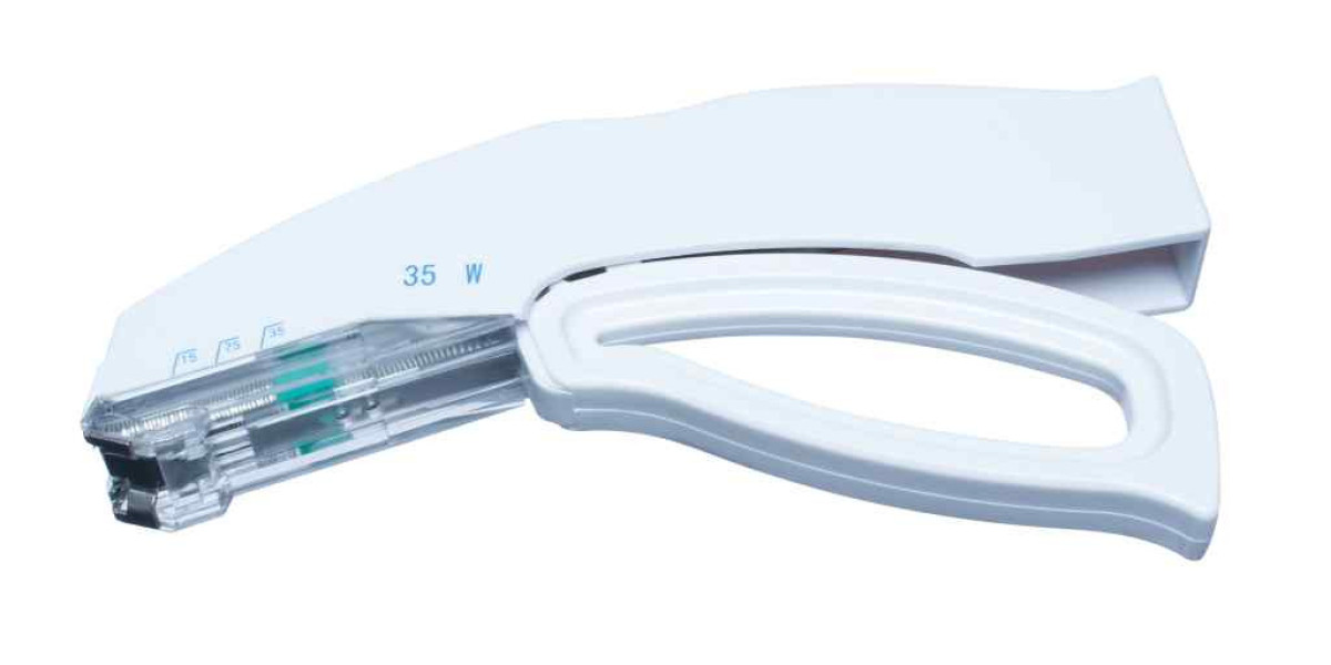 How to Use Disposable Skin Stapler Safely in Veterinary Practice