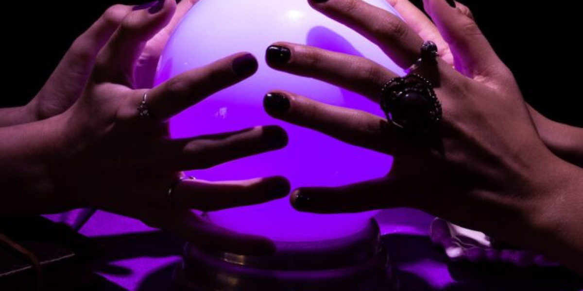 Love Spell Astrologer: A Spiritual Approach to Attract True Love