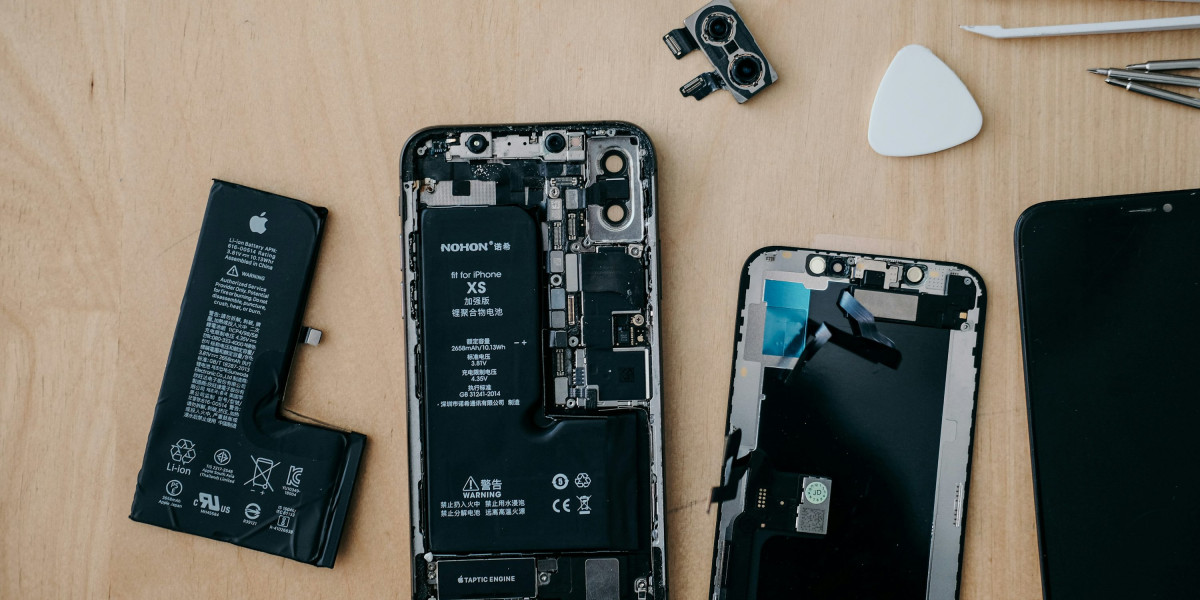 How Reliable Device Repairs Help Maintain Productivity and Digital Security