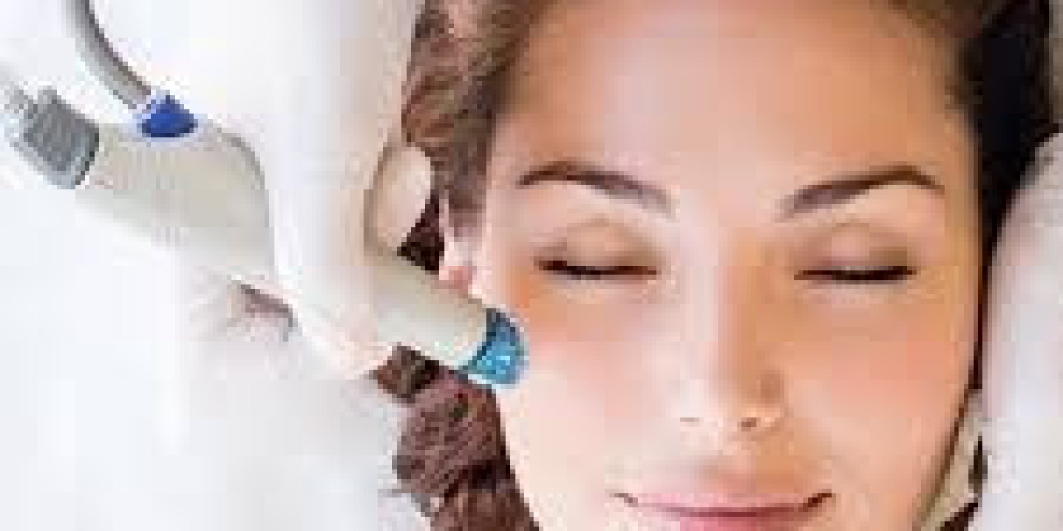 Discover the Glow: Why a HydraFacial in Dubai is Your Skin’s Best Friend