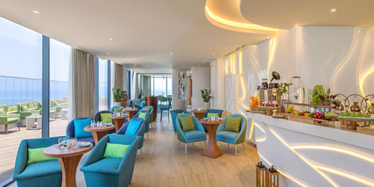 Retreat Hotel Dubai Stay with Wellness and Sea View Dining