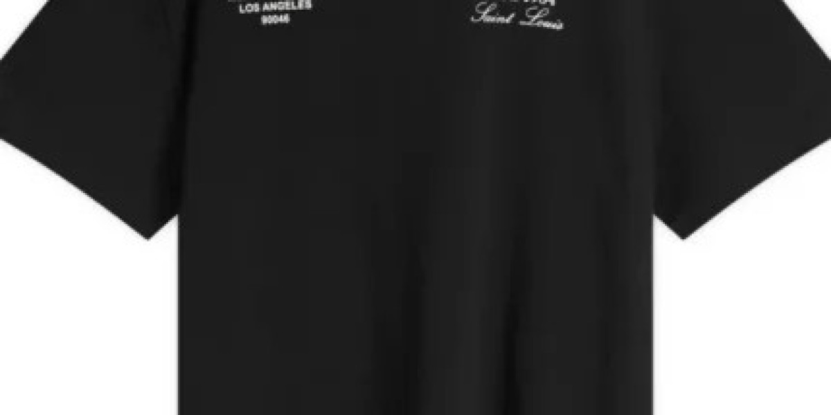 PeaceInWar – Everyday Wear with a Statement