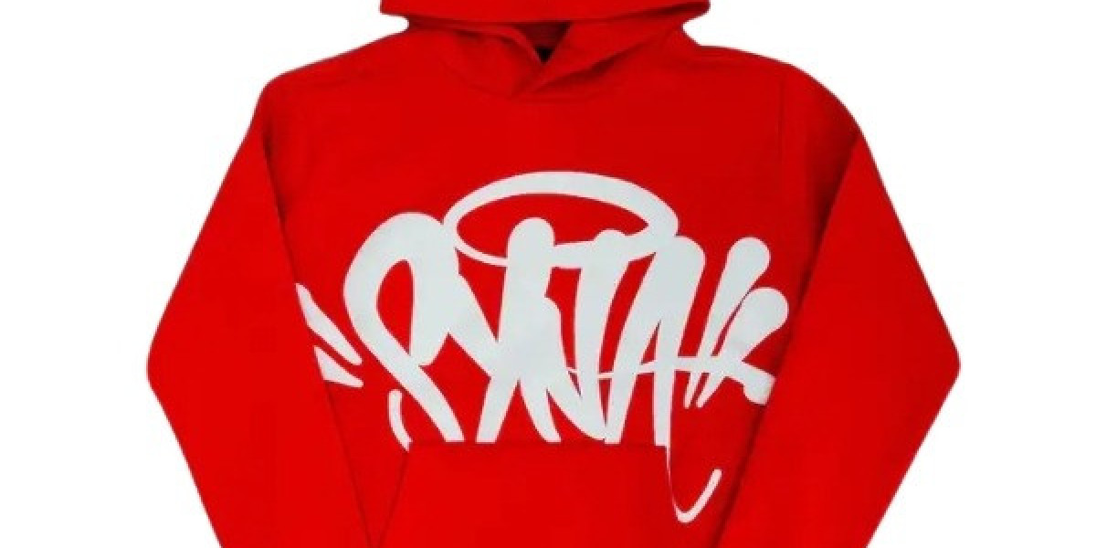 The Syna World Catalog: Tracksuits, Tees, and Main Accessories