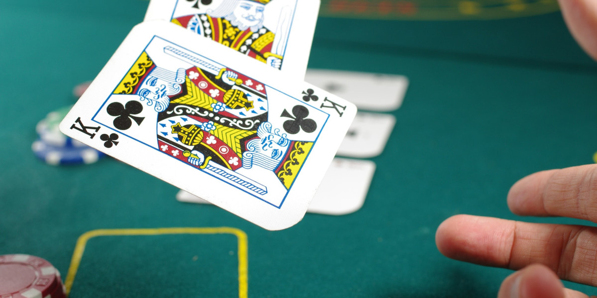 La psicologia dei giocatori: come le emozioni influenzano le scelte nei casinò online