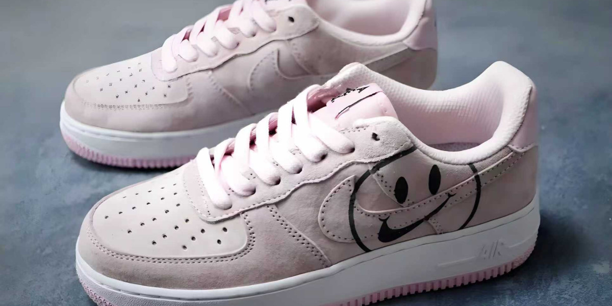 เทรนด์สนีกเกอร์มาแรง รองเท้าคู่ฮิตจาก Nike ที่สายแฟต้องมี