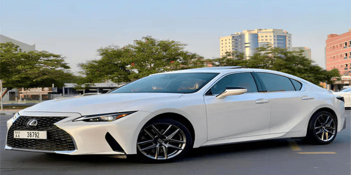 Benefits of Choosing to Rent Lexus in UAE