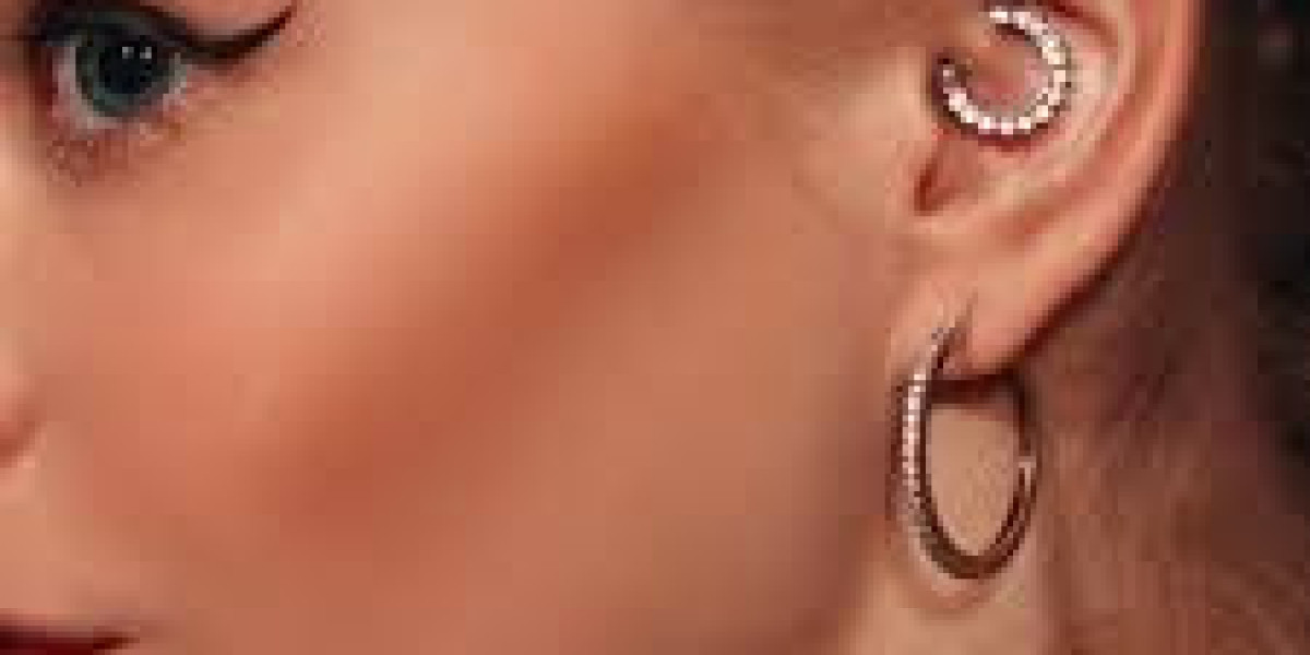 Custom Ear Piercing Services in Dubai: Personalized Ear Styling Trends for Modern Fashion
