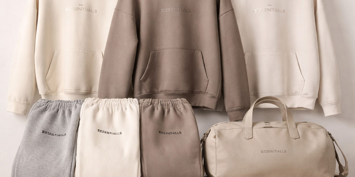 Essentials Hoodie A Reliable Choice for Comfort and Everyday Style in the USA