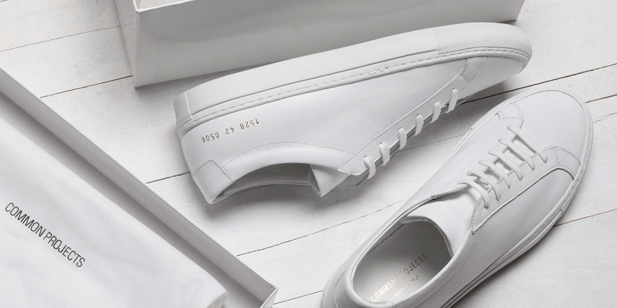 Common Projects Sneakers: Minimal Design With Lasting Appeal