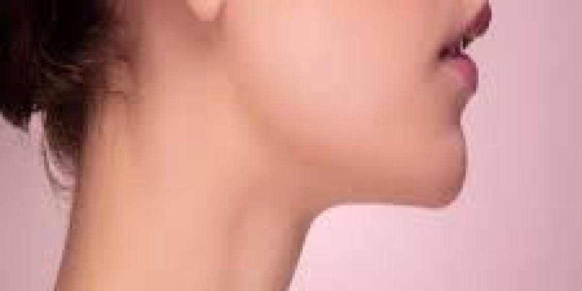 op-Rated Nefertiti Lift Specialists in Dubai – Achieve a Youthful Jawline