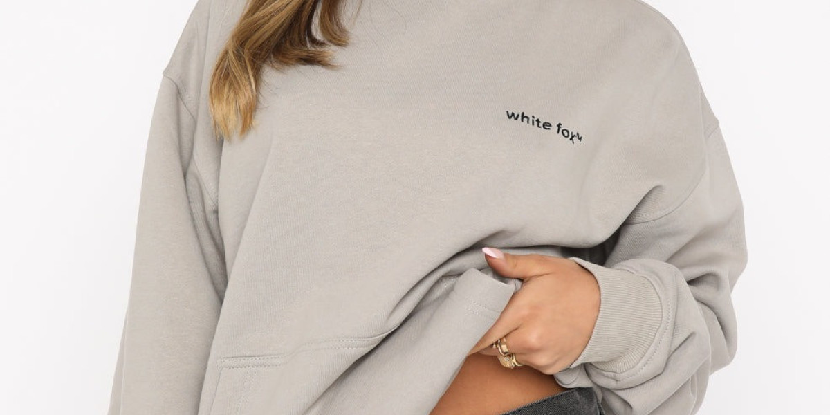 The Hoodie That Made Oversized Actually Look Intentional