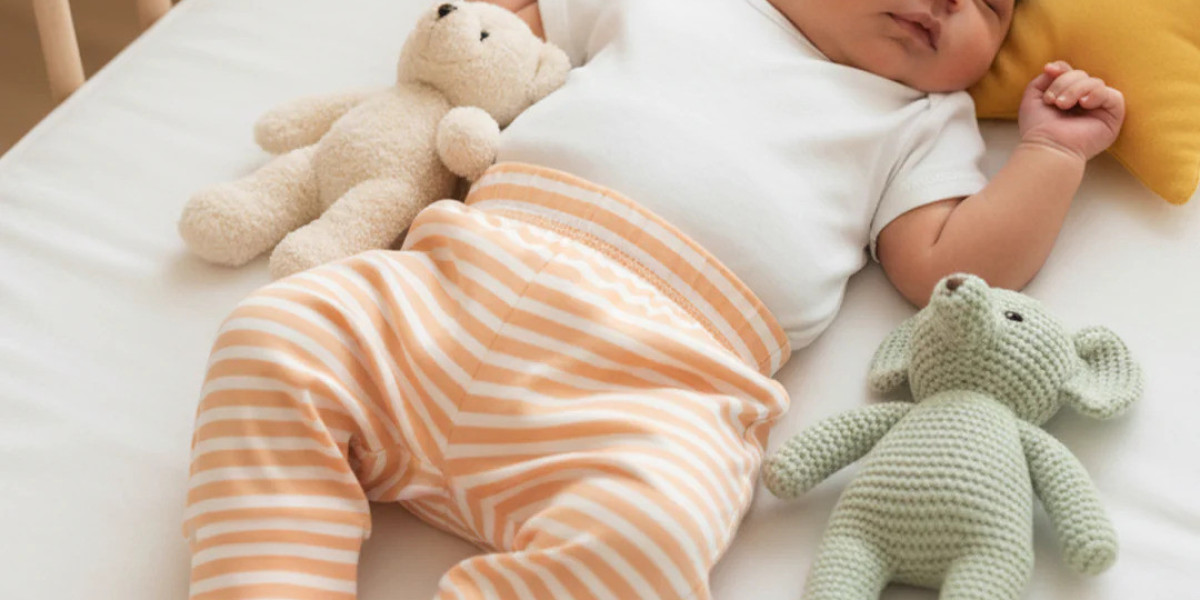 The Secret to Better Baby Sleep? Choosing the Right Pyjamas for Your Newborn
