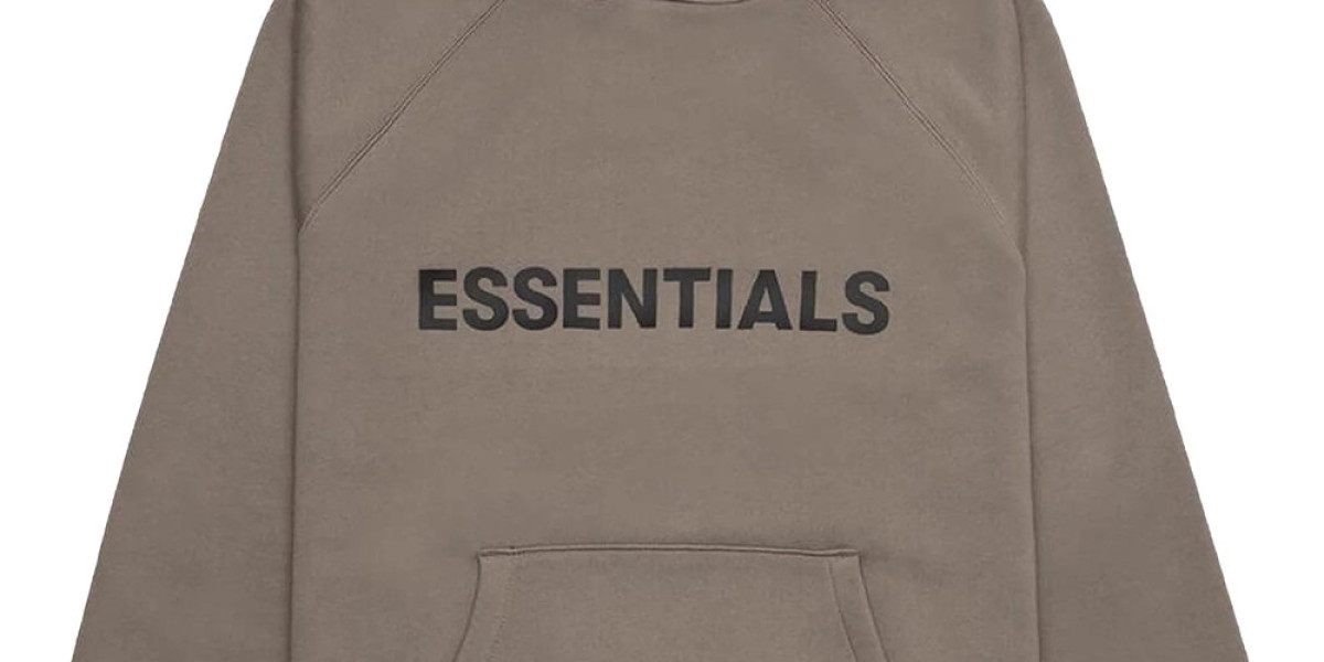 The Ultimate Essentials Hoodie Edit: Why It’s Taking Over Every UK City (From London to Leeds)