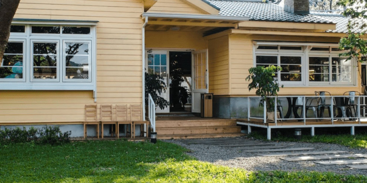 Hiring a Painting Company? Here's Everything You Need to Verify Before Signing a Contract