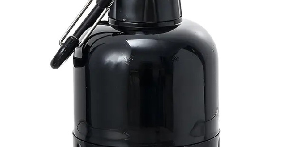Why Bulbous Water Bottle Shapes Continue in Daily Drinkware