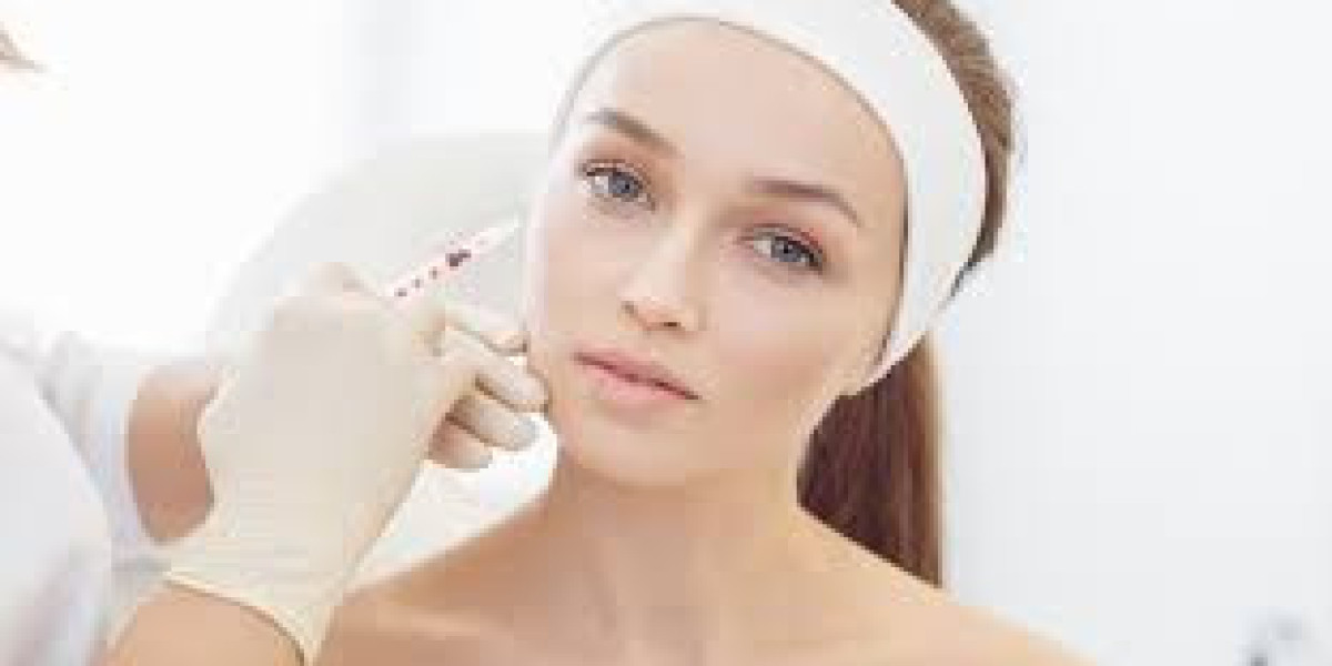 Can Botox Injection in Dubai Help You Achieve a Naturally Youthful Appearance?