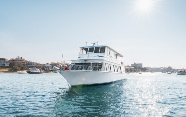 Yacht Hire Putney | Luxury Yacht Charter for Any Occasion