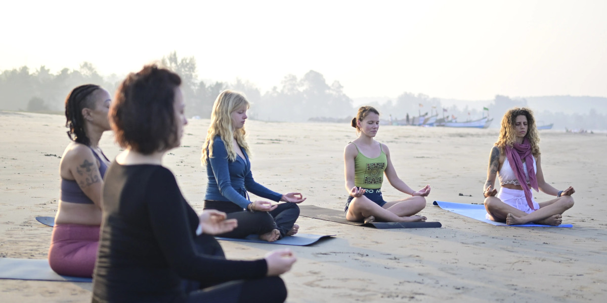 200 hrs Yoga Teacher Training Goa: A Complete Journey Toward Personal Growth and Professional Excellence