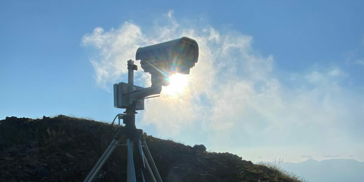 Services for Landslide Monitoring – Avacam: Advanced Remote Monitoring for Disaster Prevention