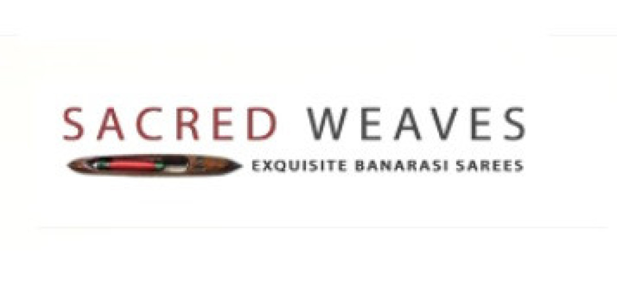 Banarasi Saree: The Perfect Blend of Tradition and Luxury