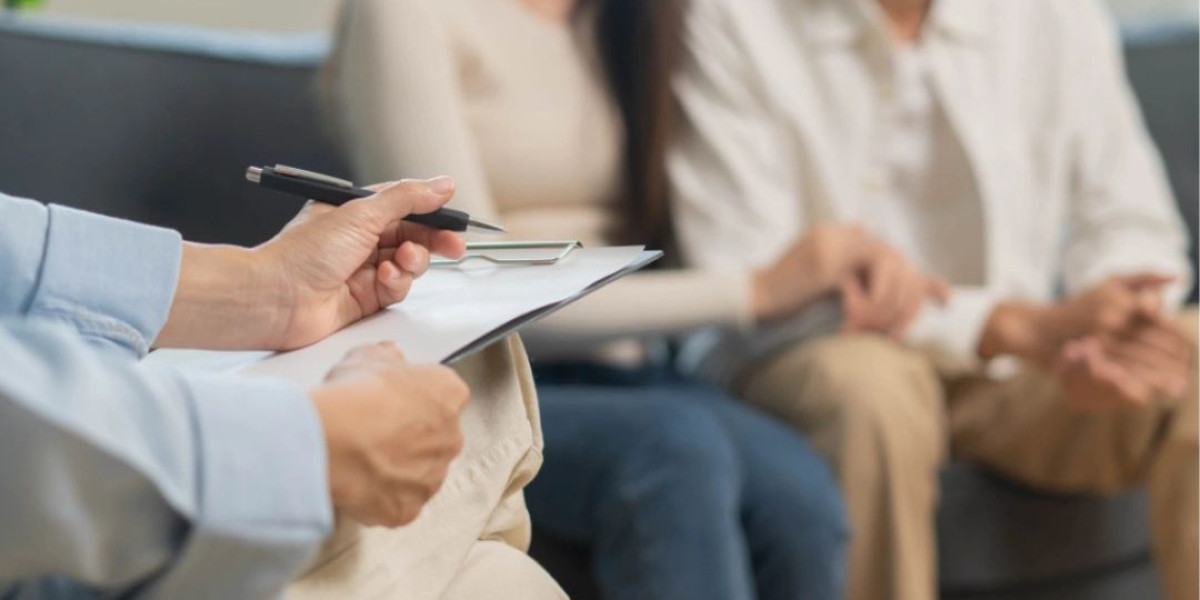How Premarital Therapy in India Helps Couples Build a Healthy Relationship